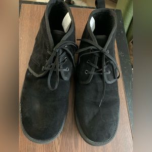 Dr Max faux fur lined black shoes. Size 10